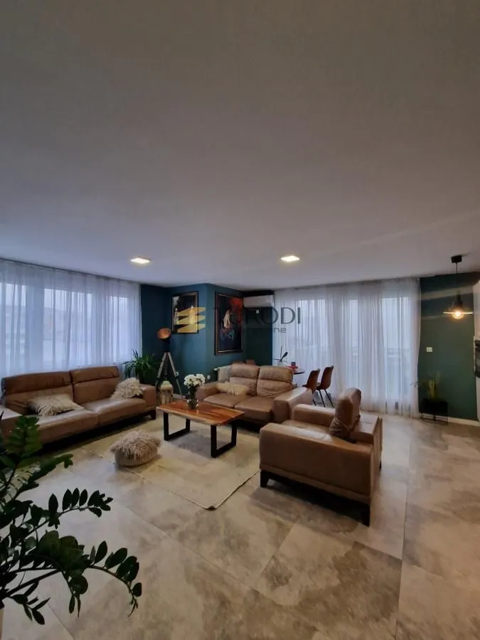 Prodaja, četvorosoban stan, 146m², Telep, Novi Sad Sve Podlokacije
