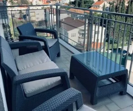 Izdavanje, dvosoban stan, 70m², Gorica C, Podgorica - image 10