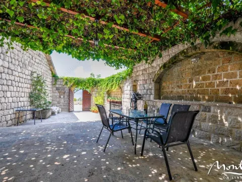 Prodaja, kuća, 415m², Dobrota, Kotor - image 23