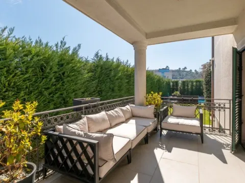 Izdavanje, kuća, 500m², Zabjelo, Podgorica - image 27