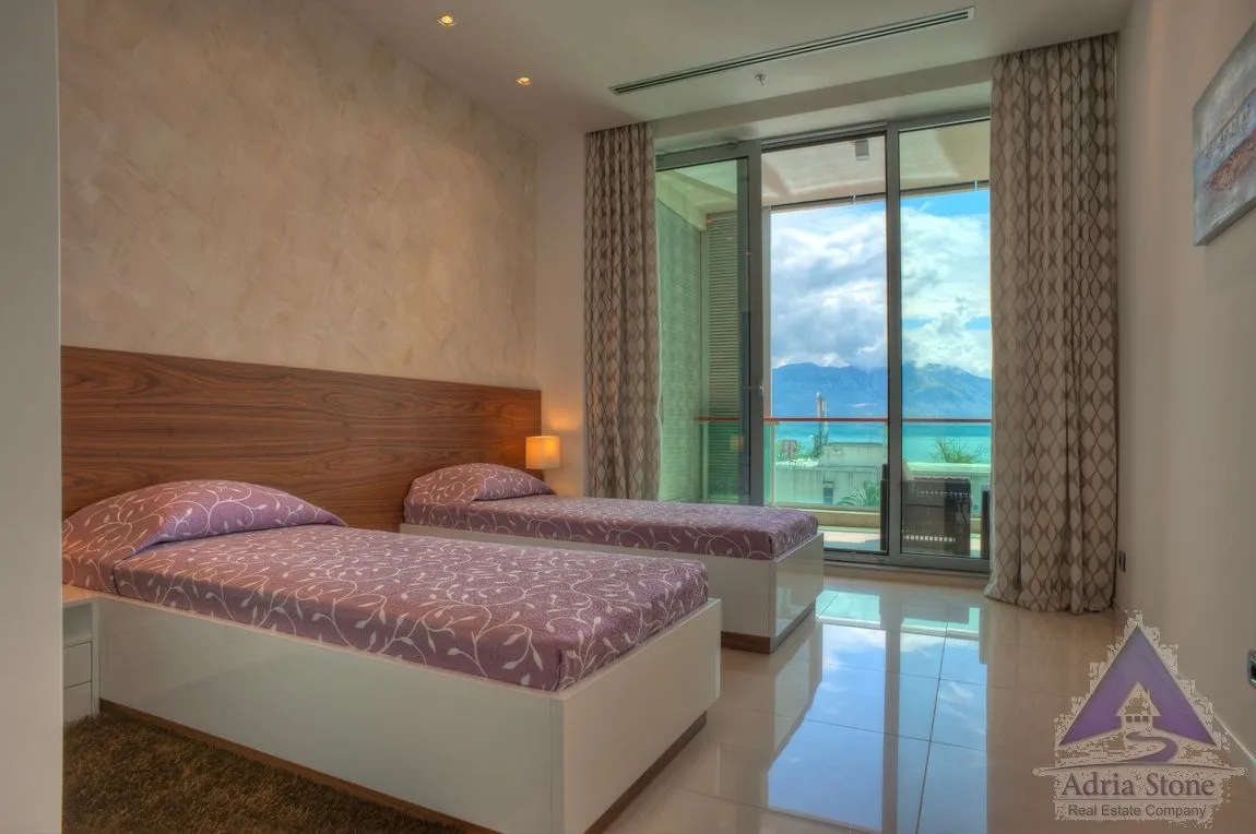 Sale, two bedroom apartment, 95m², Centar, Budva