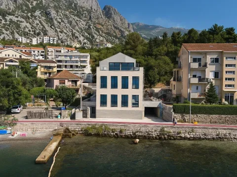 Prodaja, dvosoban stan, 70m², Kotor, Crna Gora - image 1