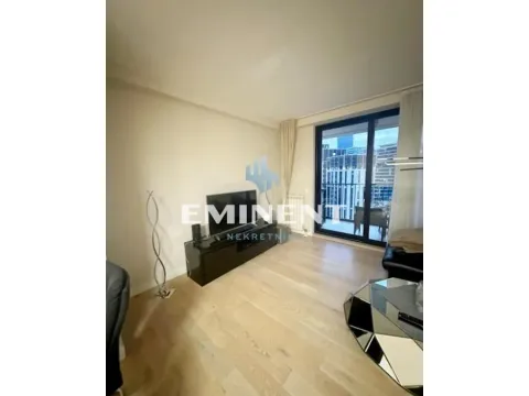 Izdavanje, trosoban stan, 84m², Savski Venac, Beograd - image 2