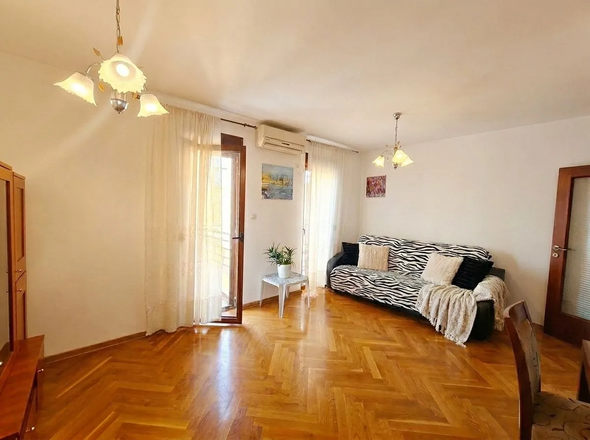 Prodaja, jednosoban stan, 49m², Podkošljun, Budva