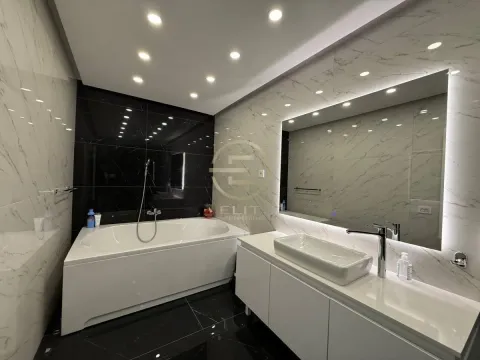 Prodaja, kuća, 173m², Sremska Kamenica, Petrovaradin - image 17