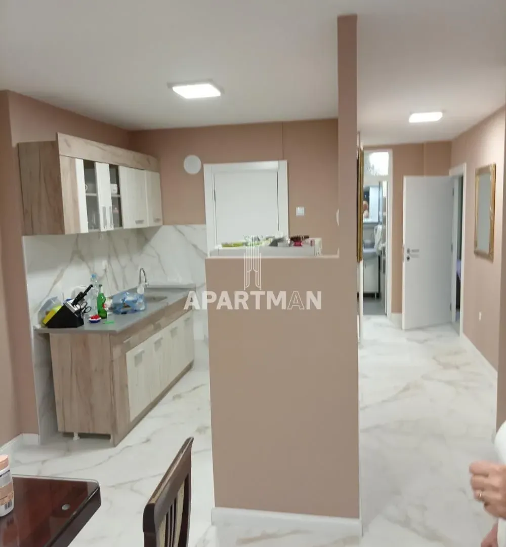 Prodaja, dvosoban stan, 90m², Novi Beograd Sve Podlokacije, Beograd