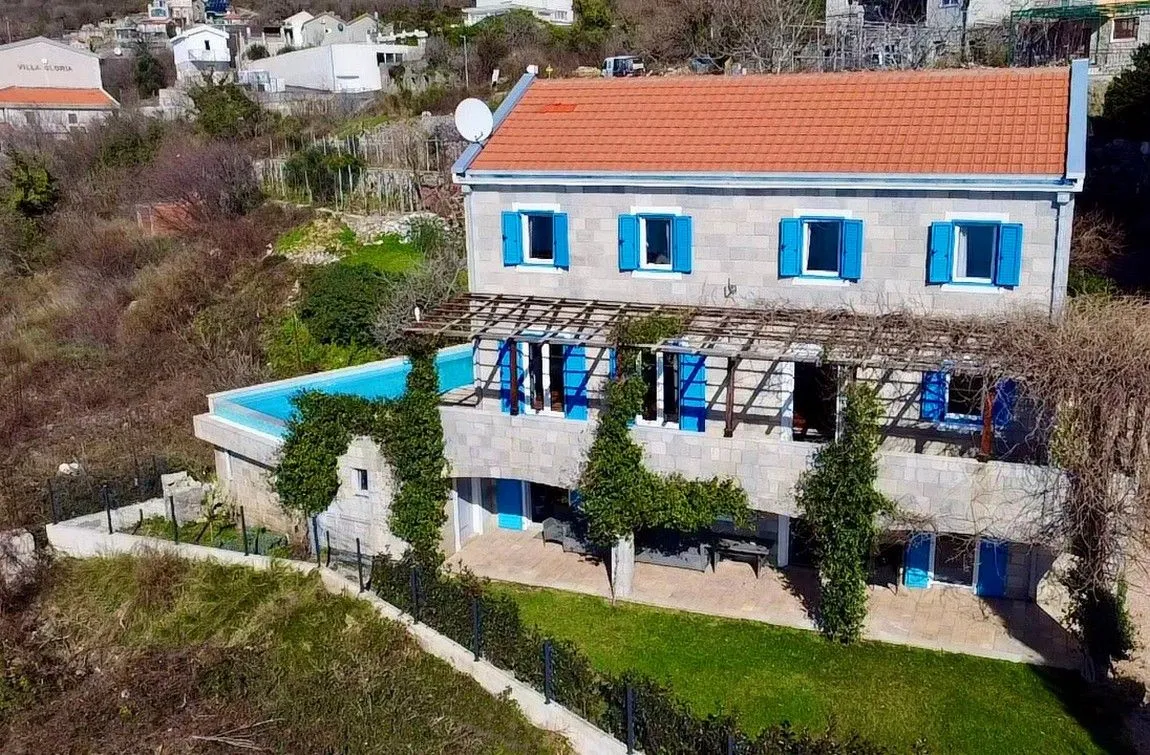 Sale, house, 250m², Blizikuće, Budva