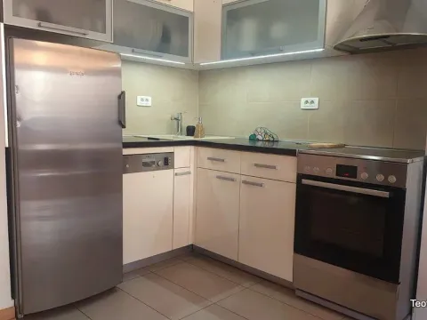 Izdavanje, dvosoban stan, 50m², Vračar, Šid - image 5