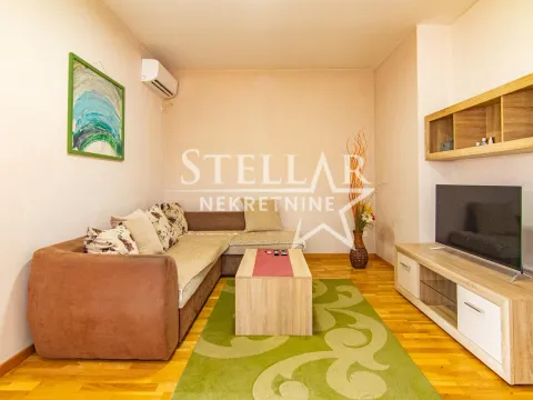 Rent, two bedroom apartment, 56m², City Kvart, Podgorica - image 2