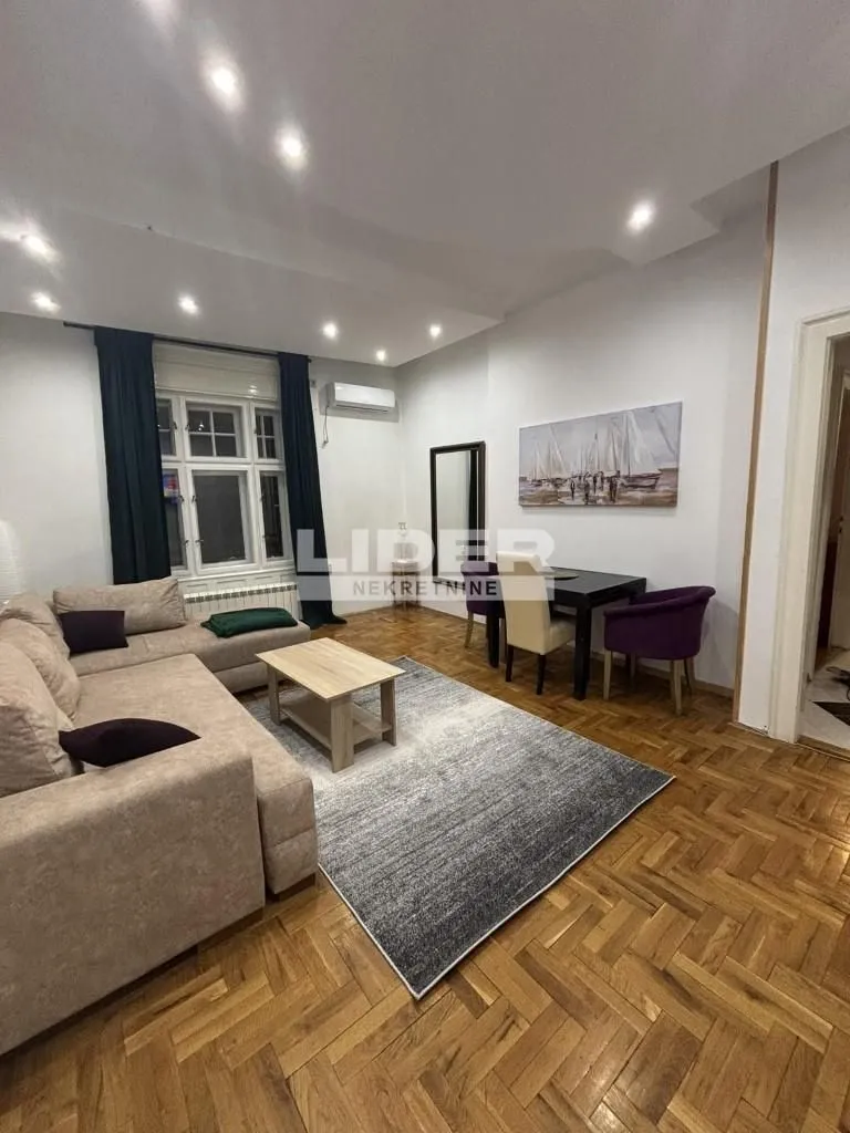 Rent, two bedroom apartment, 55m², Stari Grad, Beograd