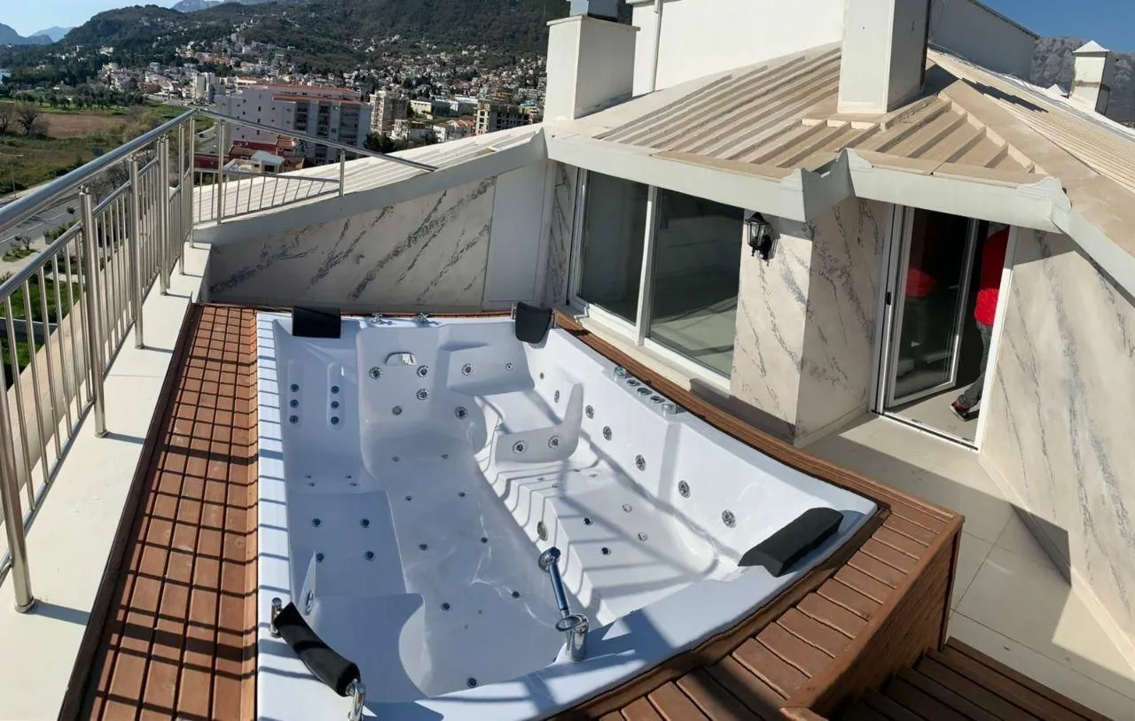 Sale, two bedroom apartment, 144m², Bar, Crna Gora