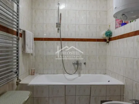 Prodaja, četvorosoban stan, 104m², Stari Grad, Beograd - image 7