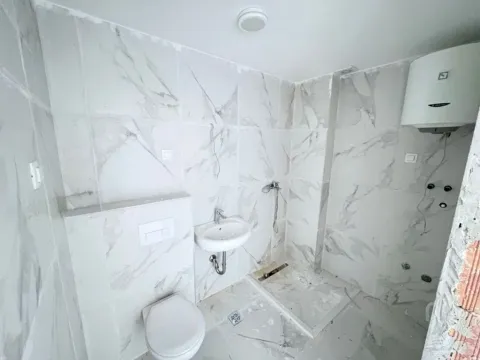 Prodaja, jednosoban stan, 42m², Zabjelo, Podgorica - image 10