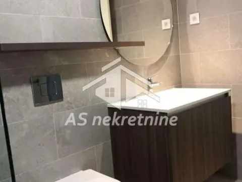 Izdavanje, trosoban stan, 86m², Savski Venac, Beograd - image 13