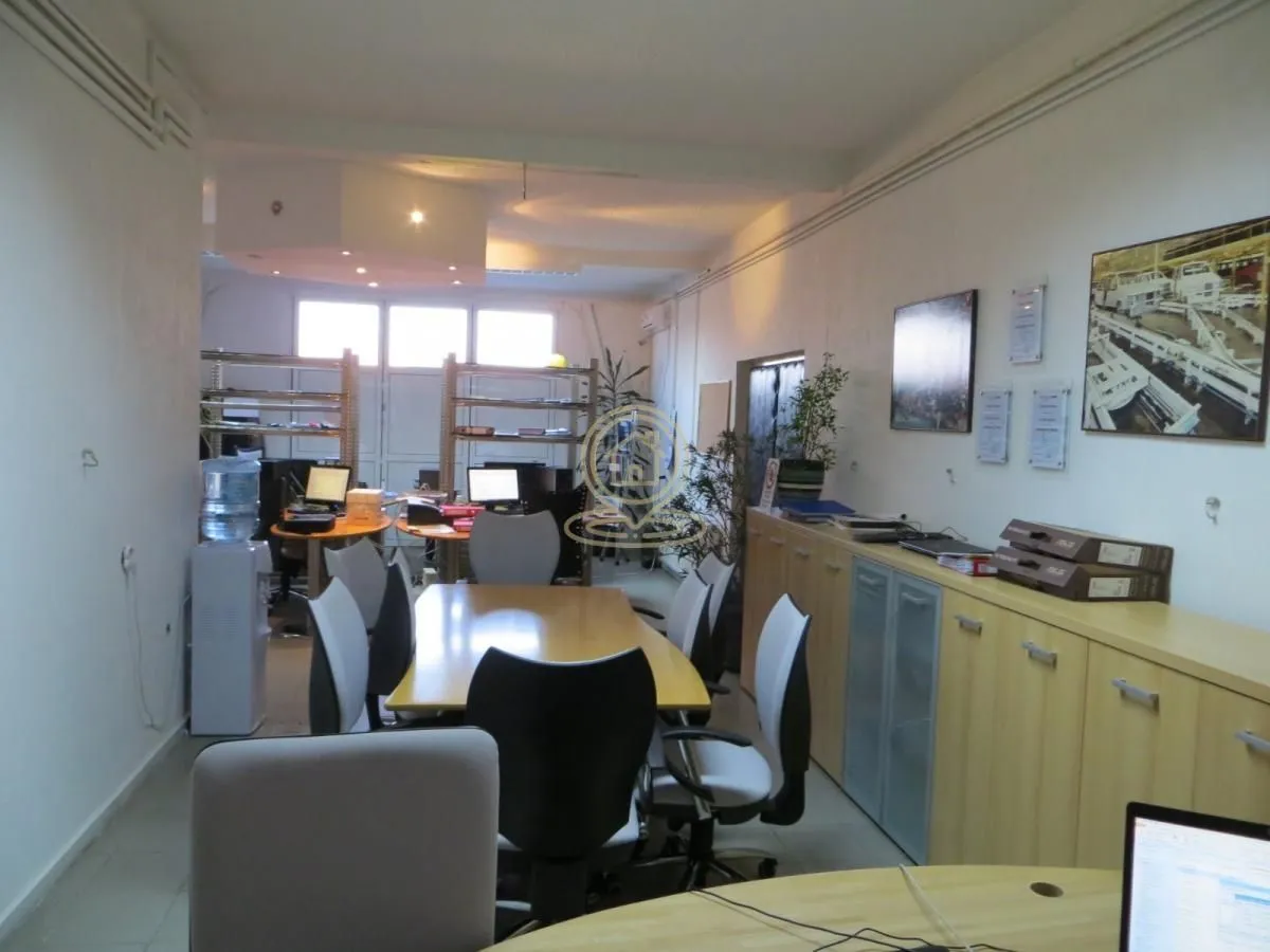 Sale, office space, 600m², Kragujevac, Srbija