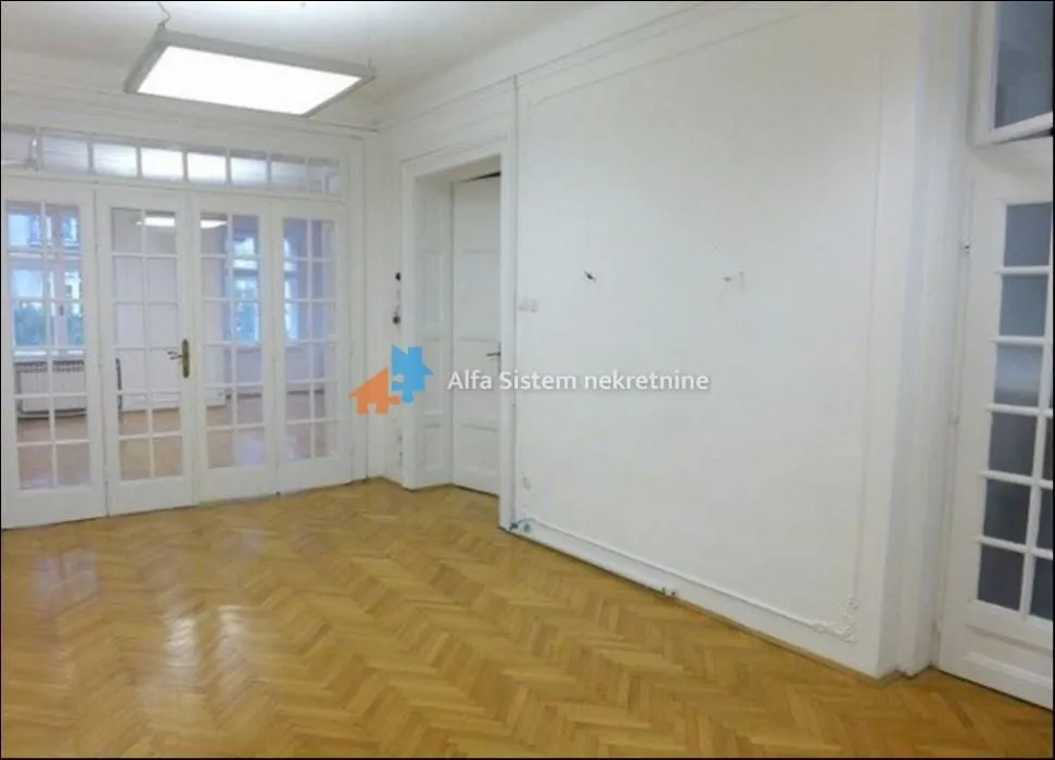 Rent, four bedroom apartment, 120m², Stari Grad, Beograd