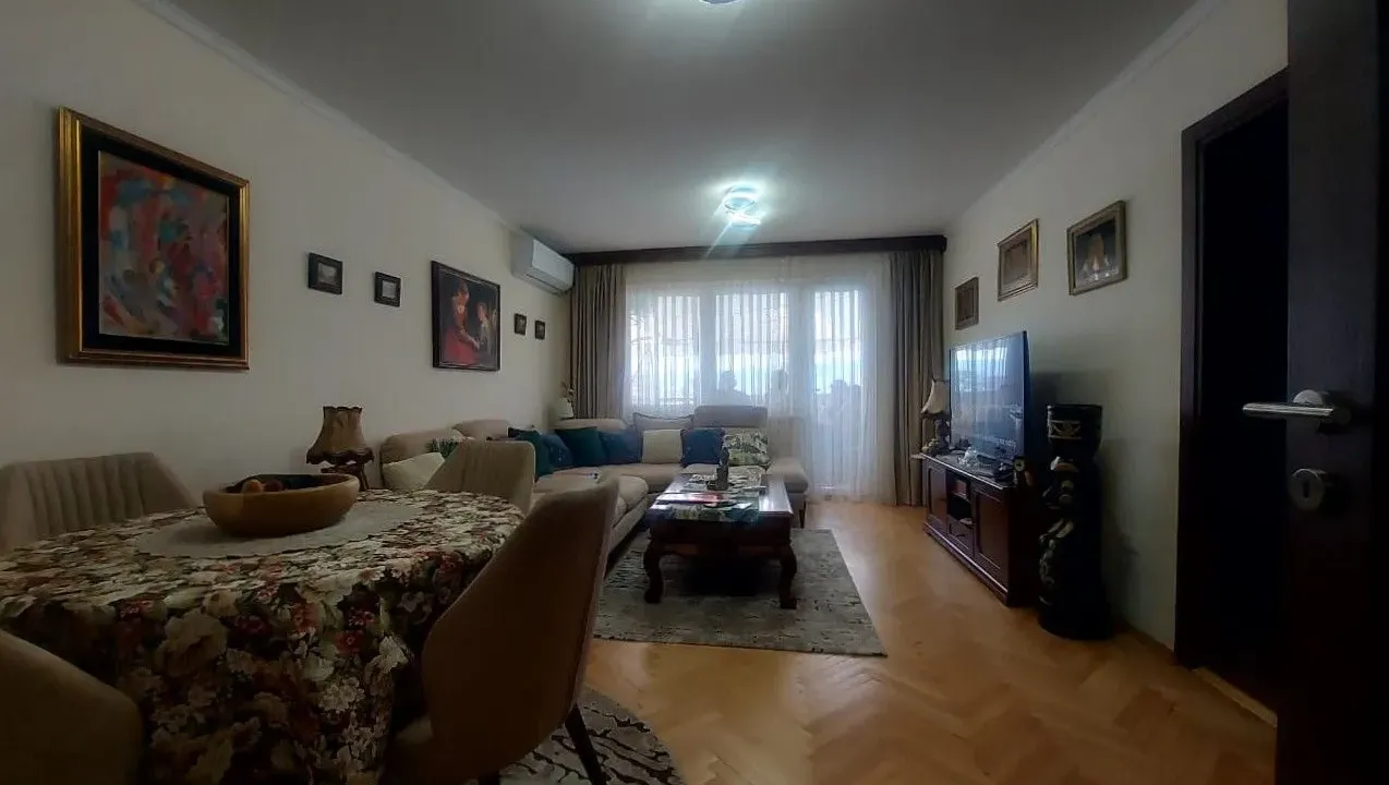 Prodaja, dvosoban stan, 70m², Centar, Nikšić