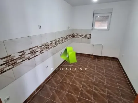 Izdavanje, četvorosoban stan, 116m², Palilula, Niš - image 2