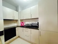 Prodaja, jednosoban stan, 46m², City Kvart, Podgorica - image 5