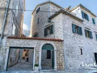 Sale, house, 330m², Prčanj, Kotor - image 4