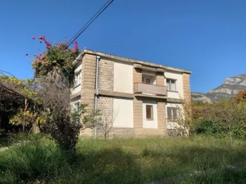 Prodaja, kuća, 230m², Stari Bar, Bar