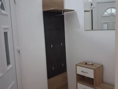 Rent, one bedroom apartment, 40m², Bjeliši, Bar - image 8