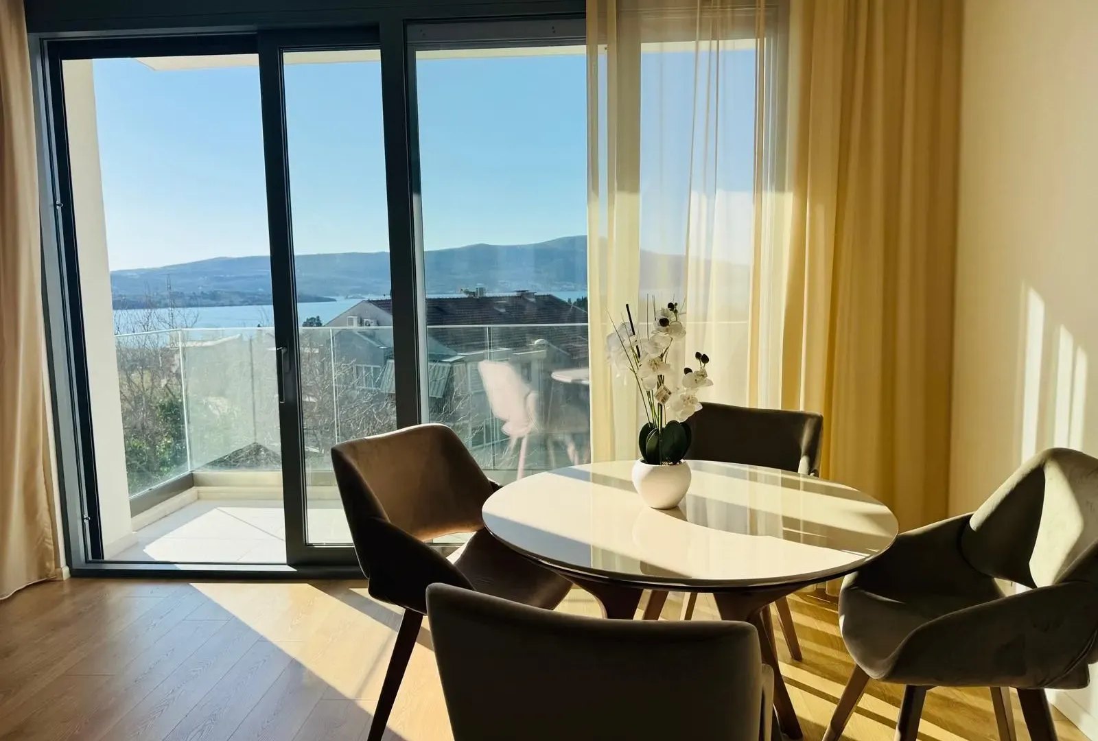 Prodaja, trosoban stan, 90m², Kava, Tivat