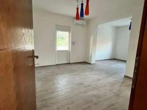 Sale, two bedroom apartment, 83m², Šušanj, Bar - image 2