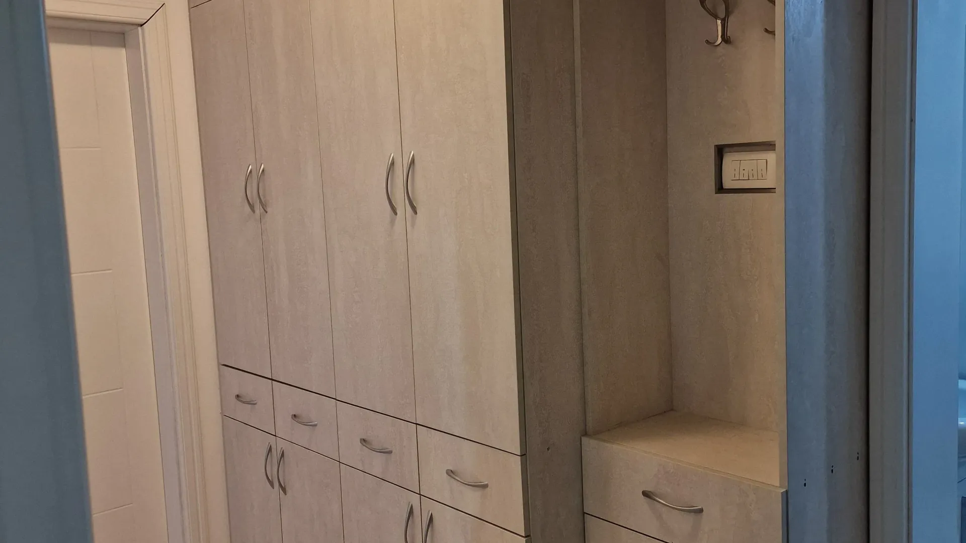 Izdavanje, dvosoban stan, 60m², Zabjelo, Podgorica