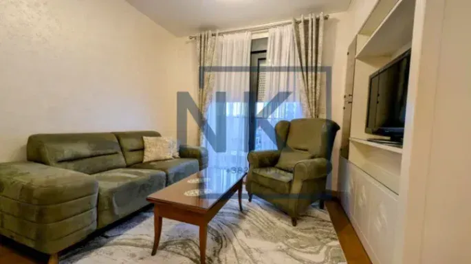 Izdavanje, jednosoban stan, 46m², Tološka šuma, Podgorica