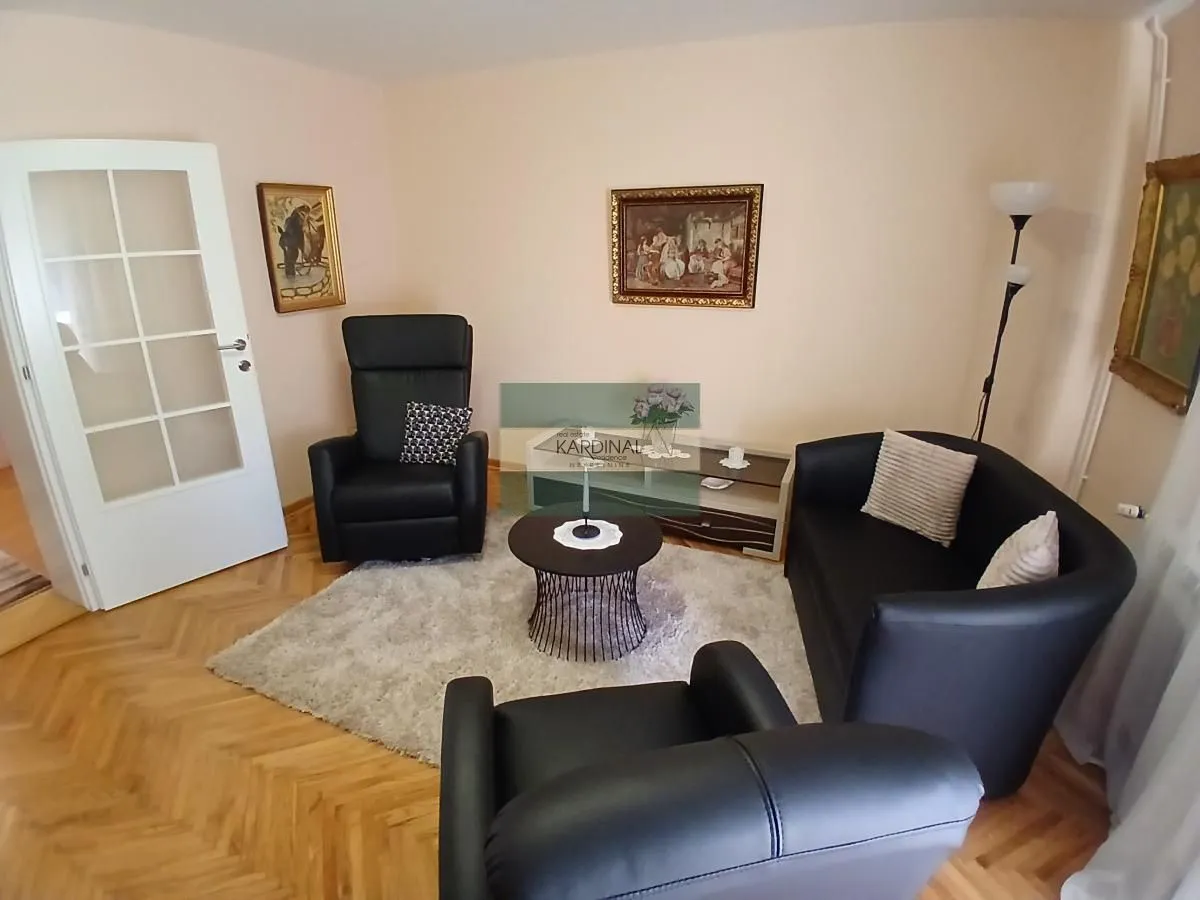 Prodaja, kuća, 379m², Trnava, Jagodina