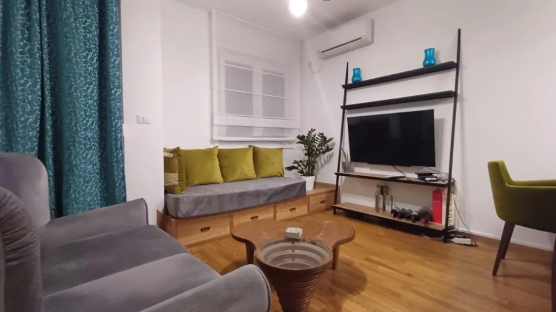 Izdavanje, jednosoban stan, 48m², City Kvart, Podgorica