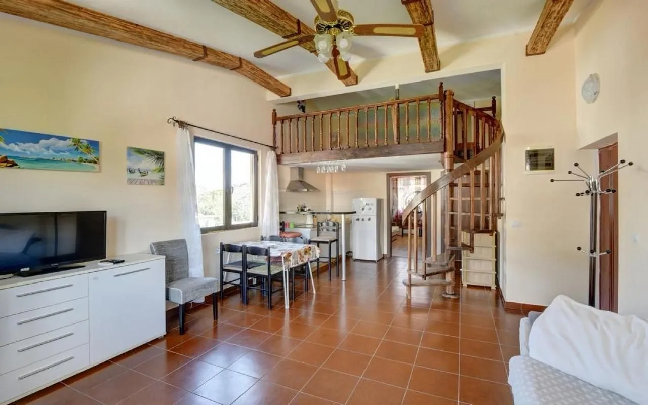 Izdavanje, dvosoban stan, 65m², Sutomore, Bar