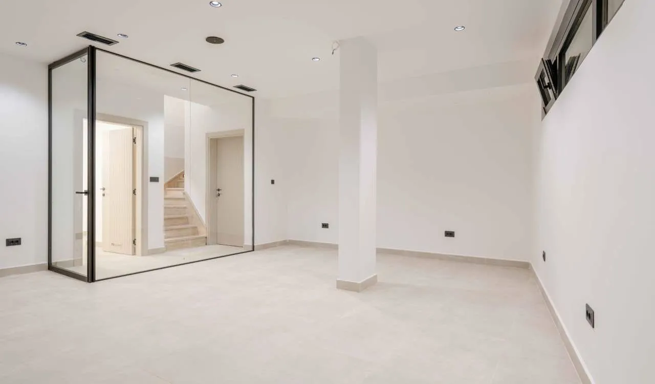Sale, house, 240m², Kamenovo, Budva