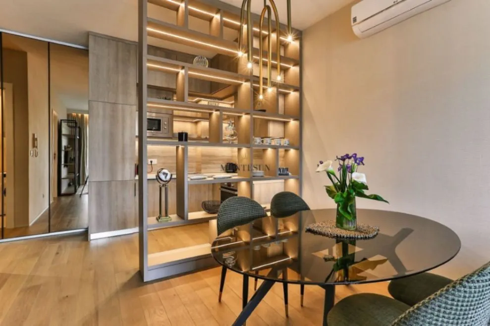 Izdavanje, jednosoban stan, 53m², Budva, Crna Gora