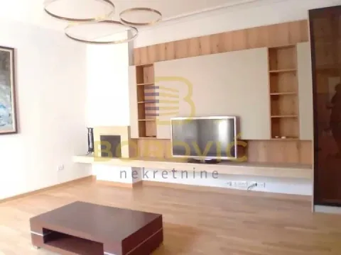 Prodaja, četvorosoban stan, 108m², Vračar Sve Podlokacije, Beograd