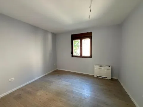 Sale, one bedroom apartment, 45m², Bečići, Budva - image 4