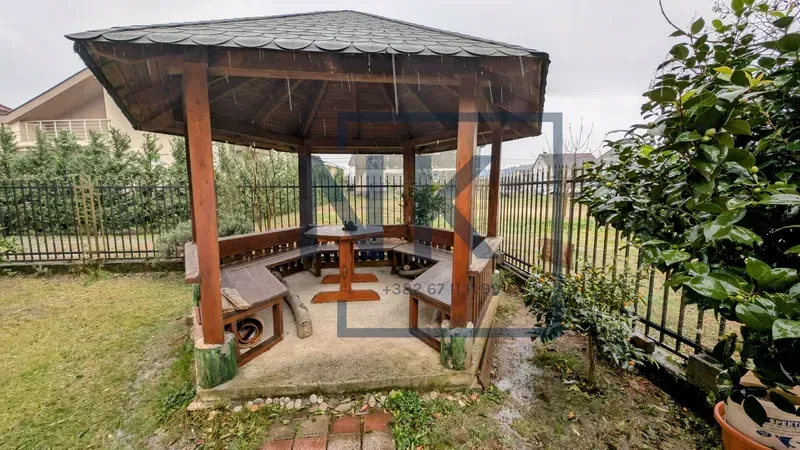 Prodaja, kuća, 240m², Zagorič, Podgorica
