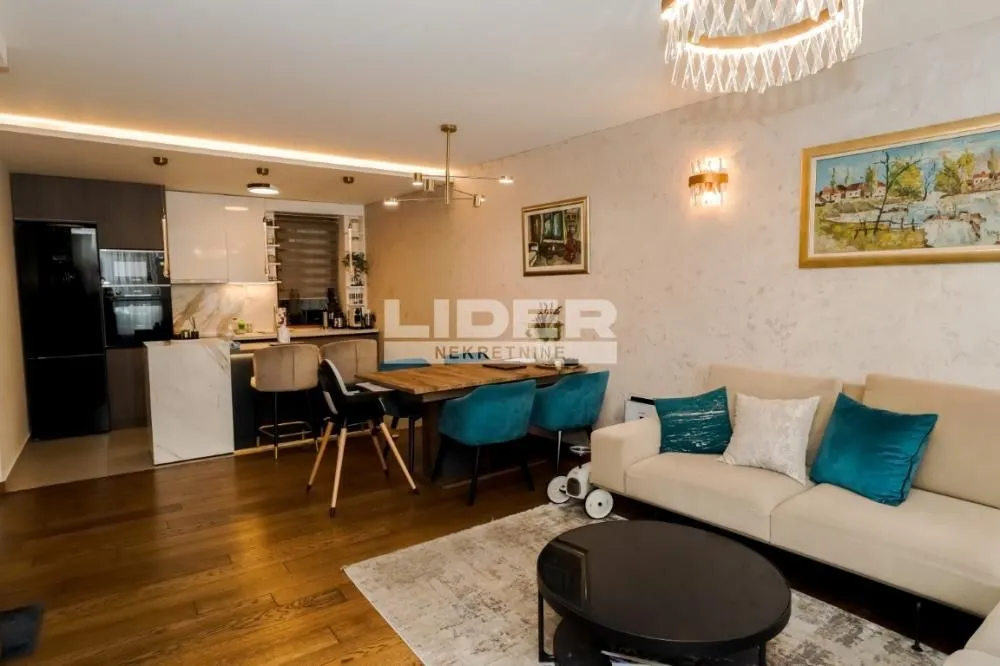 Sale, four bedroom apartment, 115m², Južni Bulevar, Vračar Sve Podlokacije