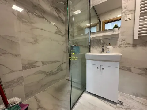 Izdavanje, jednosoban stan, 46m², New City, Podgorica - image 8