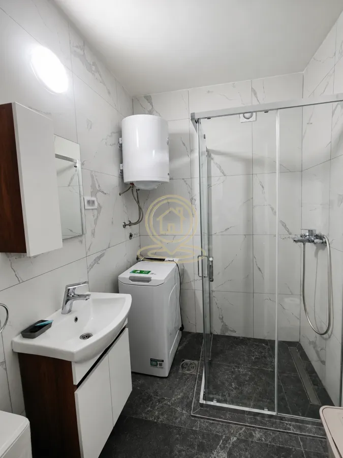 Prodaja, jednosoban stan, 42m², Centar, Kragujevac