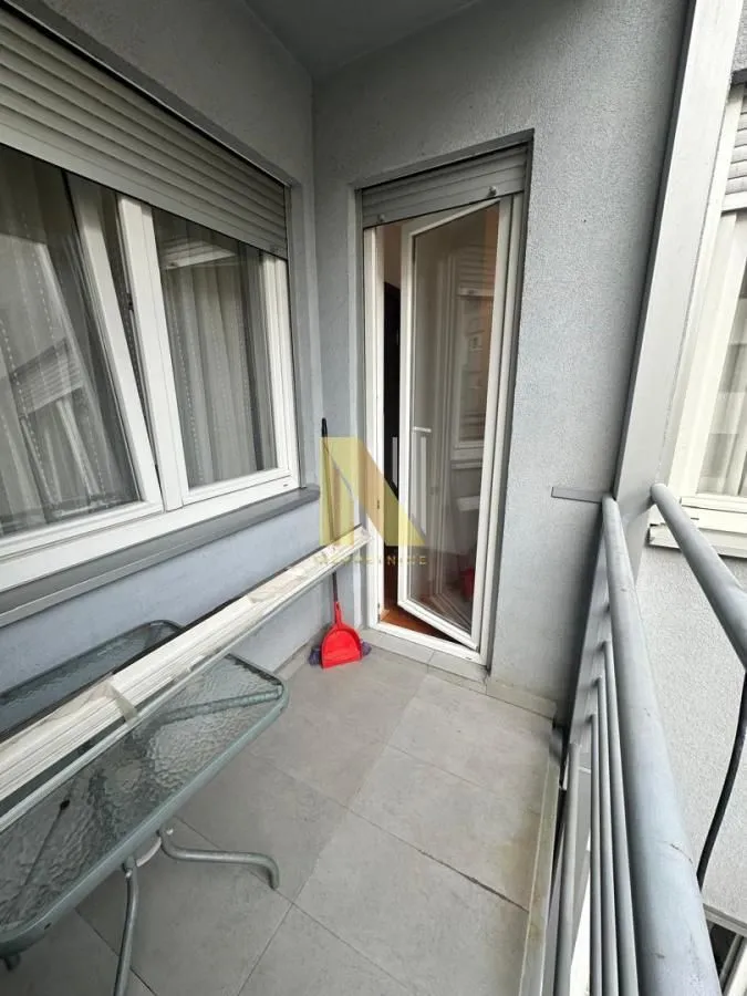 Izdavanje, dvosoban stan, 42m², Grbavica, Novi Sad Sve Podlokacije