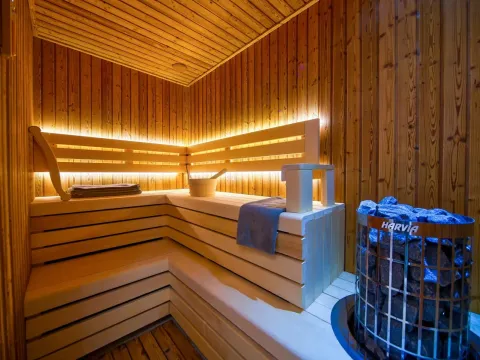 Izdavanje, kuća, 749m², Crvena Glavica, Budva - image 19