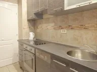 Izdavanje, trosoban stan, 87m², Zeleni Venac, Beograd - image 9