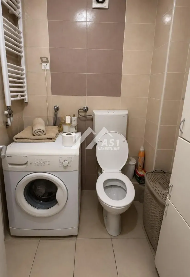 Izdavanje, jednosoban stan, 36m², Bulevar Evrope, Novi Sad Sve Podlokacije