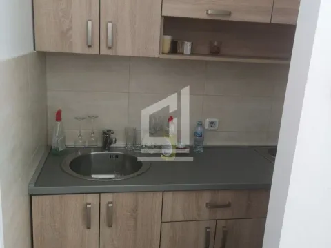 Izdavanje, poslovni prostor, 108m², Tuški Put, Podgorica - image 4