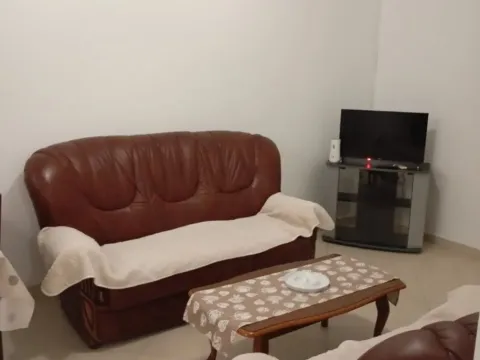 Izdavanje, jednosoban stan, 50m², Mažina, Tivat - image 6