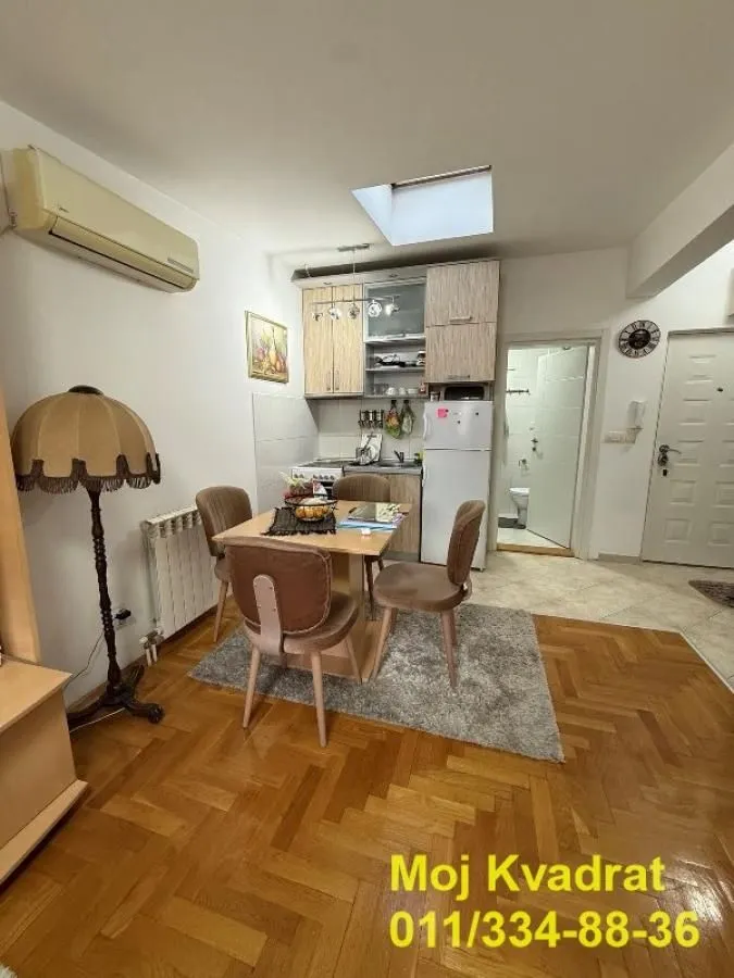 Prodaja, garsonjera, 28m², Uciteljsko Naselje, Zvezdara Sve Podlokacije
