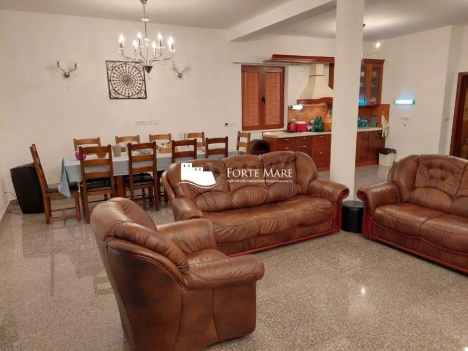 Sale, house, 250m², Kamenari, Herceg Novi