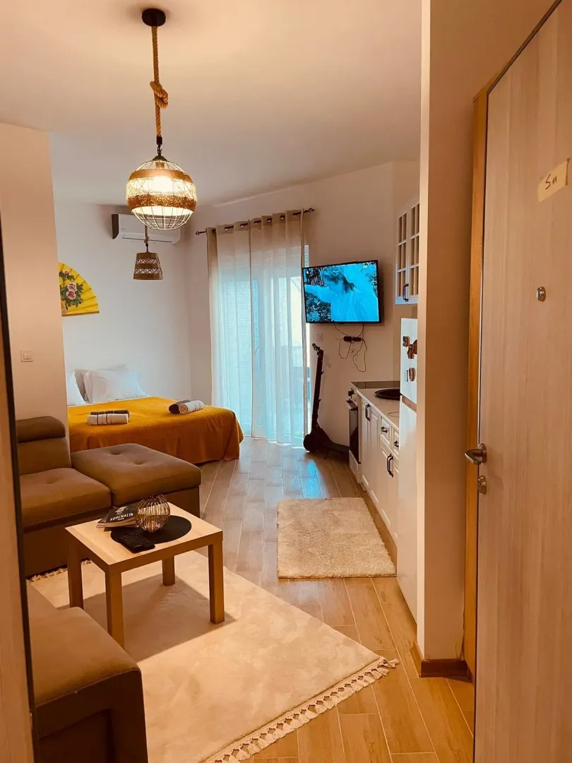 Rent, studio apartment, 32m², Budva, Crna Gora